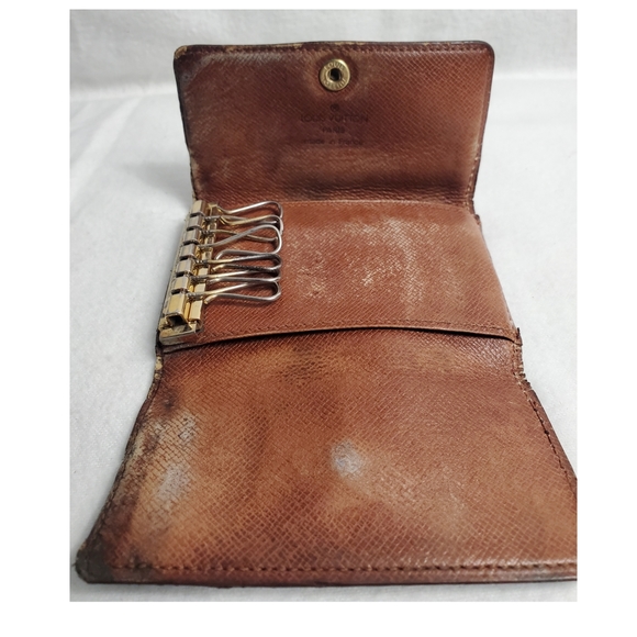 Authentic Preowned LV Key Chain - Picture 5 of 8